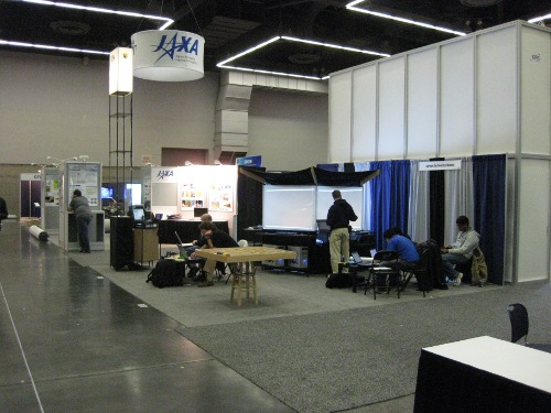 sc09booth1.jpg